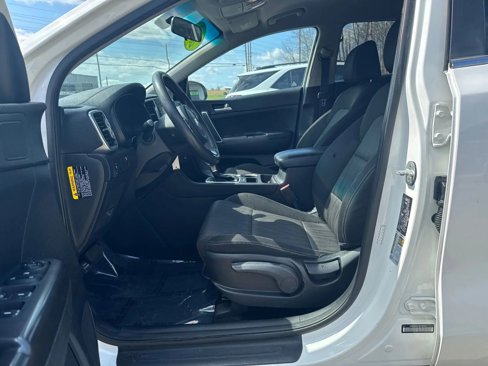 Used 2019 Kia Sportage LX image 12