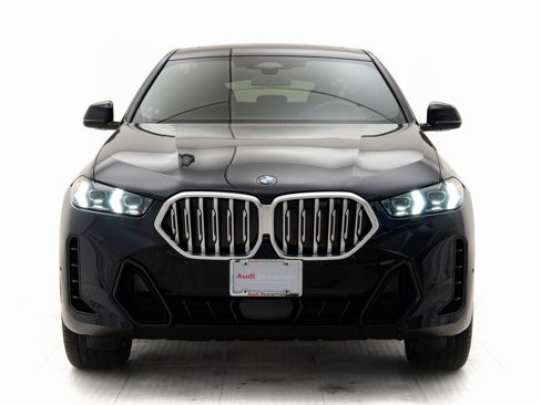 Used 2025 BMW X6 xDrive40i w/ Climate Comfort Package image 29