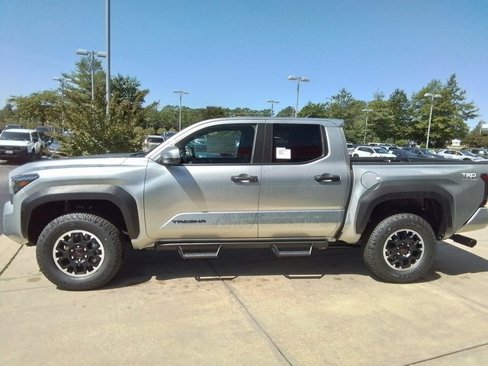 New 2025 Toyota Tacoma TRD Off-Road image 4