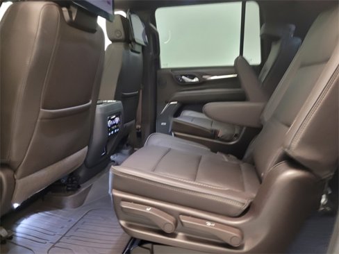 Used 2023 GMC Yukon XL Denali w/ Advanced Technology Package image 5