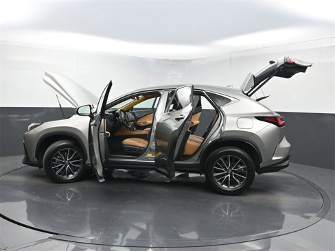Used 2024 Lexus NX 250 FWD w/ Premium Package image 36