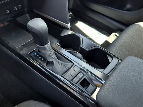 Used 2025 Toyota Camry LE image 18