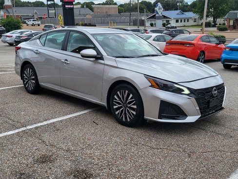 Used 2023 Nissan Altima 2.5 SV image 7