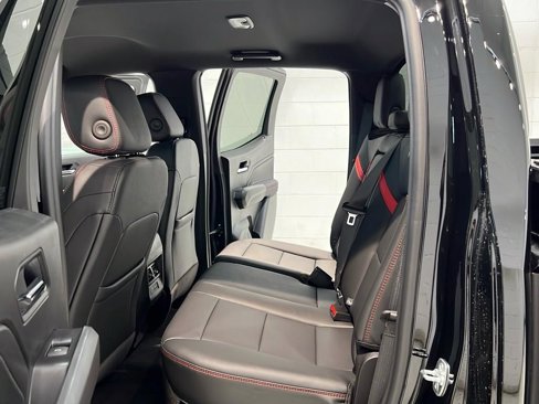 New 2025 Chevrolet Colorado Z71 w/ Technology Package image 33
