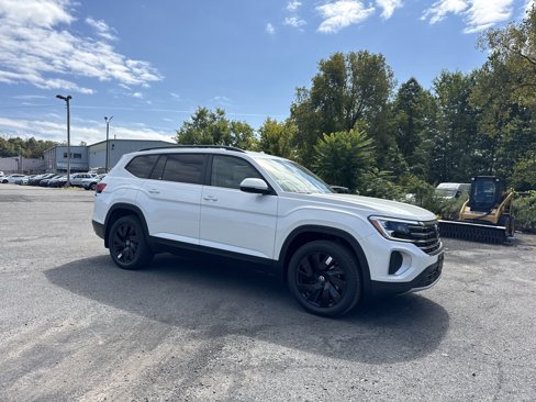New 2026 Volkswagen Atlas SE image 3