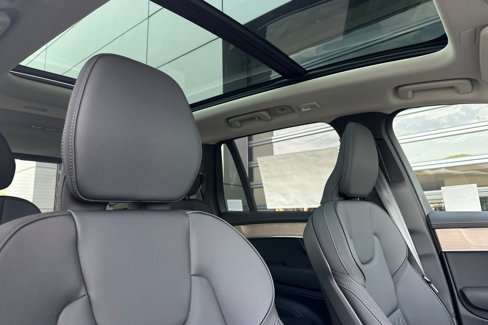 New 2026 Volvo XC90 B6 Plus image 19