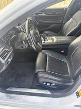 Used 2019 BMW M760i xDrive image 23