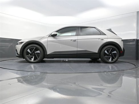 New 2025 Hyundai Ioniq 5 SE image 33