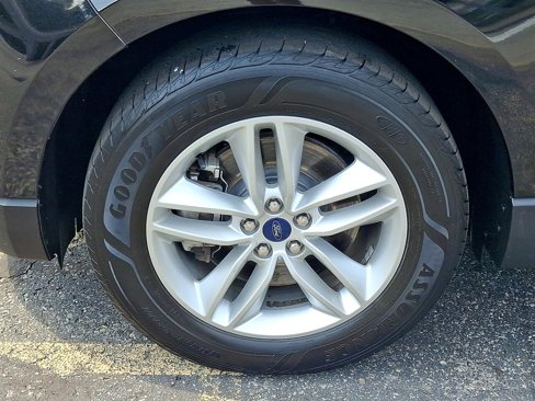 Used 2016 Ford Edge SEL image 11