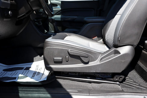 Used 2019 Chevrolet Colorado Z71 image 12
