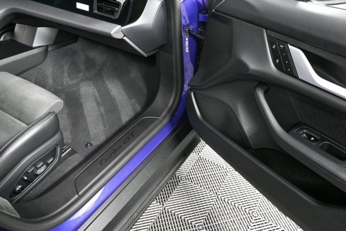 Used 2025 Porsche Taycan Turbo GT image 23