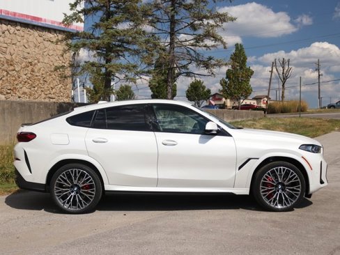 New 2026 BMW X6 xDrive40i image 4