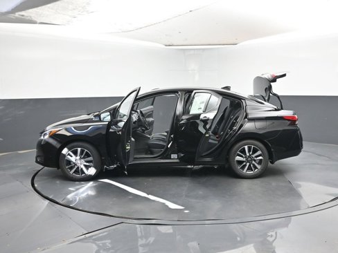 New 2025 Nissan Versa SV w/ Trunk Package image 34