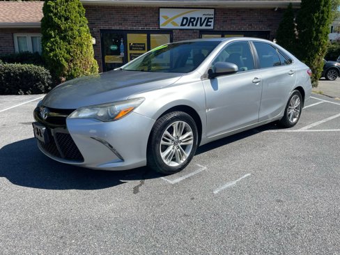 Used 2016 Toyota Camry SE image 8