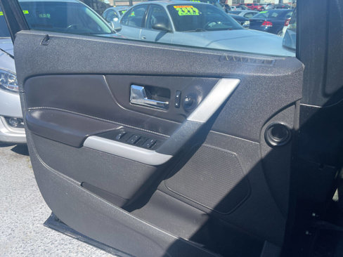 Used 2014 Ford Edge SE image 9