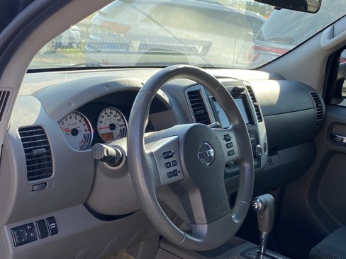 Used 2017 Nissan Frontier Desert Runner image 11