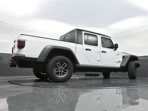 Used 2024 Jeep Gladiator Mojave w/ Safety Group image 31