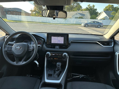 Used 2019 Toyota RAV4 LE image 12