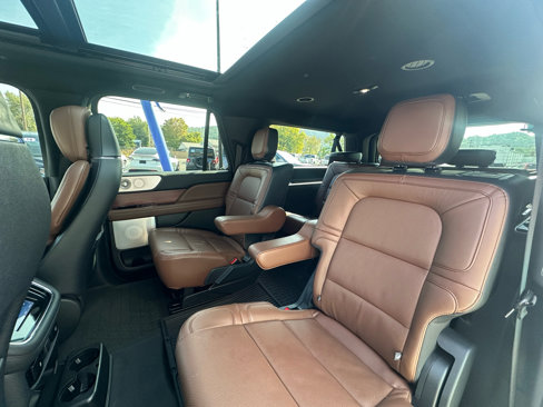 Used 2024 Lincoln Navigator L Reserve image 27