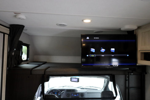 Used 2022 Ford E-450 and Econoline 450 Super Duty w/ Motorhome Prep Package image 34
