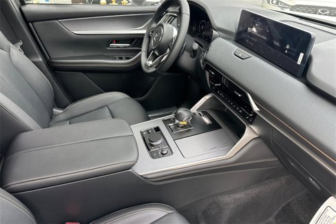 New 2025 MAZDA CX-90 Plug-In Hybrid w/ Preferred image 16