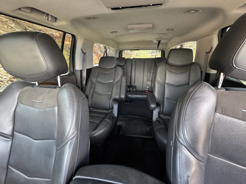 Used 2017 Cadillac Escalade ESV Premium Luxury image 15