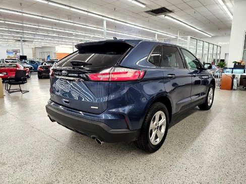 Used 2019 Ford Edge SE image 4