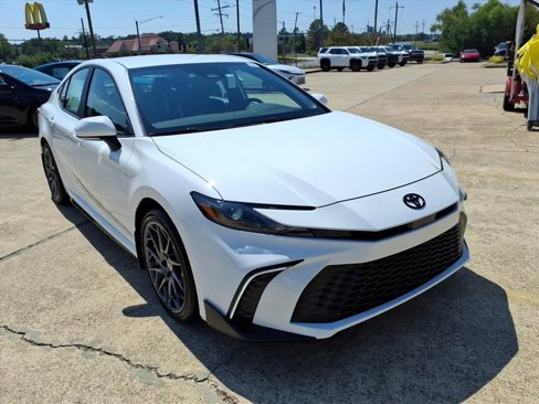New 2025 Toyota Camry SE image 8