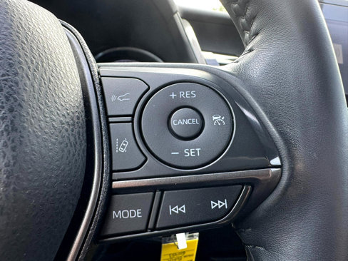 Used 2021 Toyota Camry SE image 14