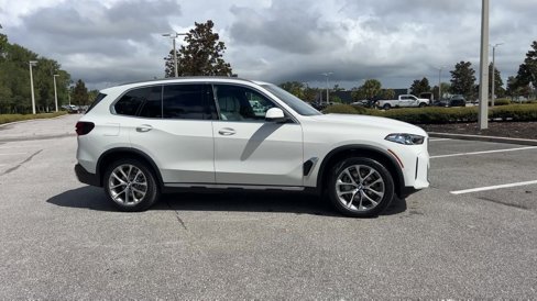 New 2026 BMW X5 xDrive50e w/ Premium Package image 9