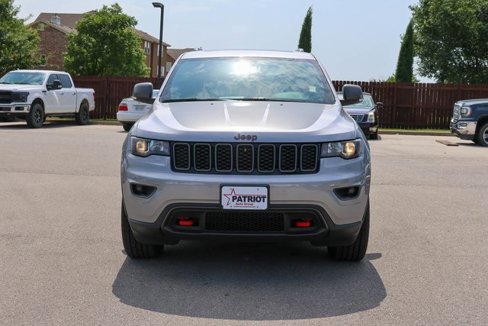 Used 2021 Jeep Grand Cherokee Trailhawk image 2