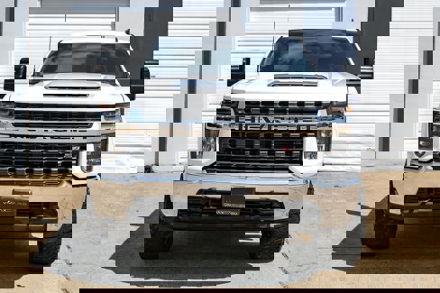 Used 2020 Chevrolet Silverado 2500 LT w/ Z71 Off-Road Package image 5