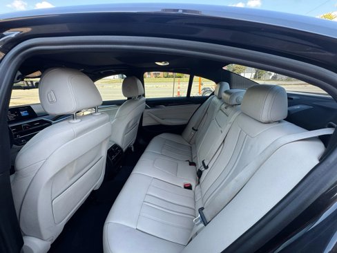 Used 2018 BMW 530i xDrive image 18