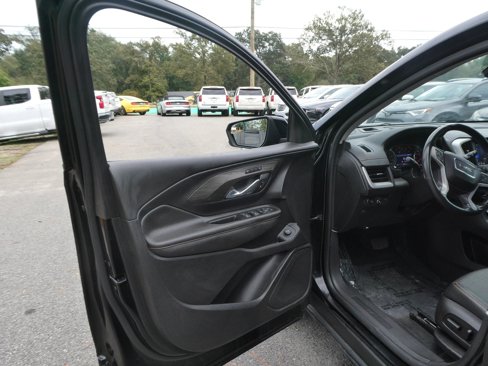 Used 2021 GMC Terrain SLT w/ Elevation Edition image 11