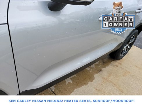 Used 2025 Volvo XC40 B5 Core image 11