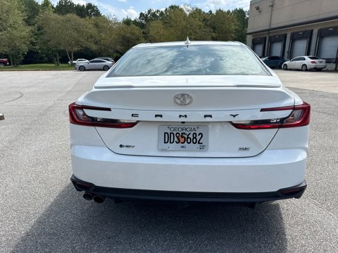 Used 2025 Toyota Camry SE image 6