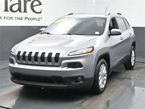 Used 2018 Jeep Cherokee Latitude Plus image 7