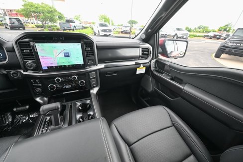 New 2025 Ford F150 Lariat w/ Equipment Group 501A Mid image 27