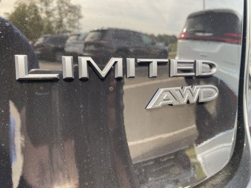 New 2026 Chrysler Pacifica Limited w/ S Appearance Package image 18