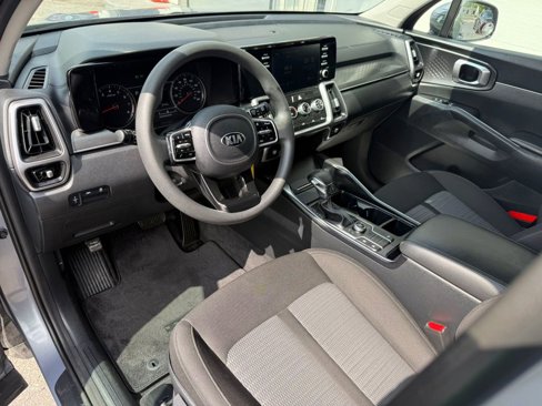 Used 2021 Kia Sorento LX image 14
