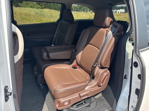 New 2026 Honda Odyssey Touring image 14