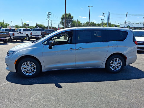 New 2026 Chrysler Voyager LX image 5