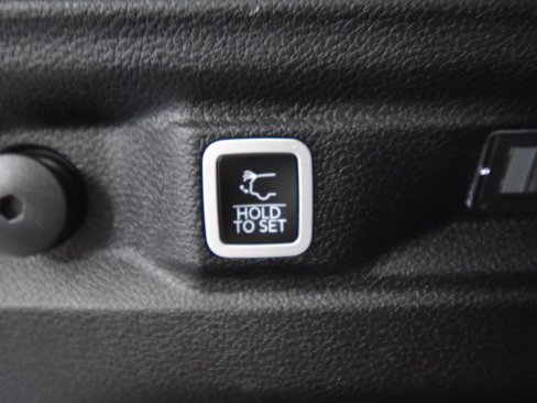 Used 2024 Jeep Grand Cherokee L Limited w/ Luxury Tech Group II image 50