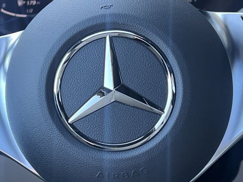 Certified 2025 Mercedes-Benz GLC 300 image 30