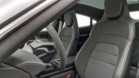 New 2025 Porsche Taycan 4S image 34