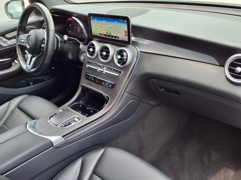 Used 2022 Mercedes-Benz GLC 300 4MATIC image 21