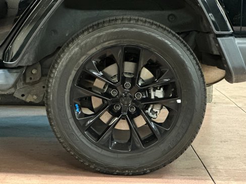 Certified 2022 Jeep Wrangler Unlimited Sahara image 25