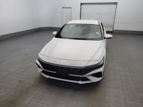 Used 2024 Hyundai Elantra SEL image 15