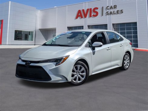 Used 2024 Toyota Corolla LE image 1