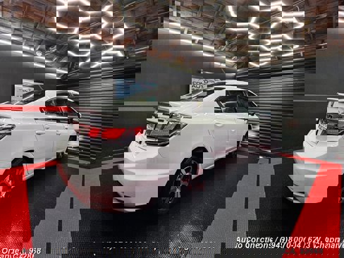 Used 2015 Honda Civic Hybrid Sedan image 3